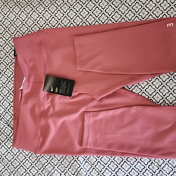 Nike Dry Fit Leggings - Picture 3 of 7